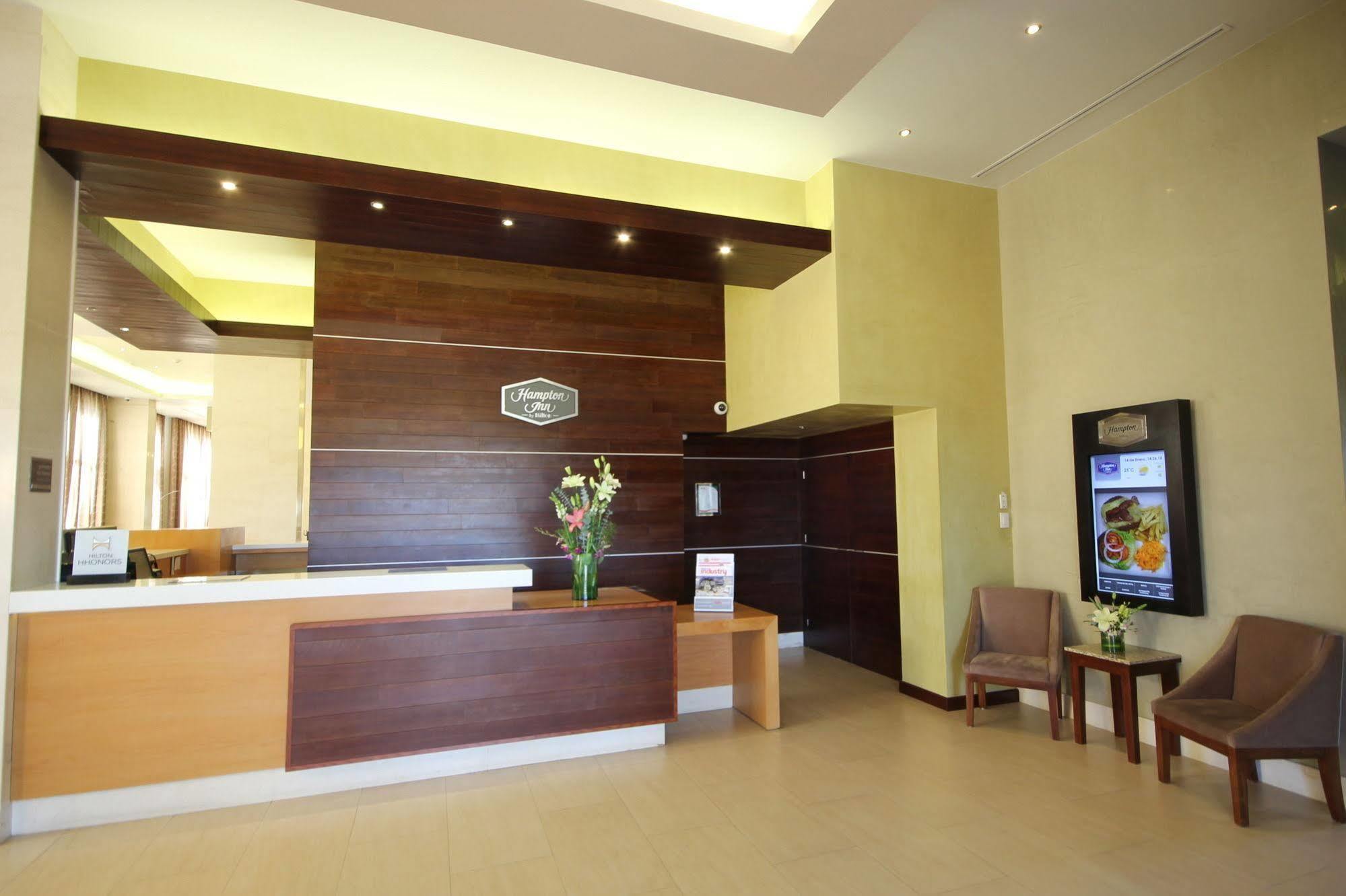 Hampton Inn By Hilton Silao-Aeropuerto, Mexico Exterior photo